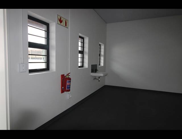 198M² WAREHOUSE TO LET IN NDABENI